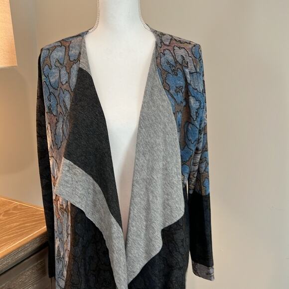 $165 Alberto Makali Cardigan ART
Wool Blend Open Front Long Sleeve Sweater LARGE - Picture 3 of 14